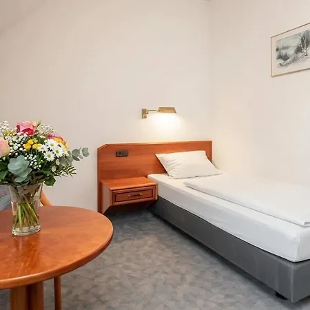 Hotel Zur Lichtenburg 3*